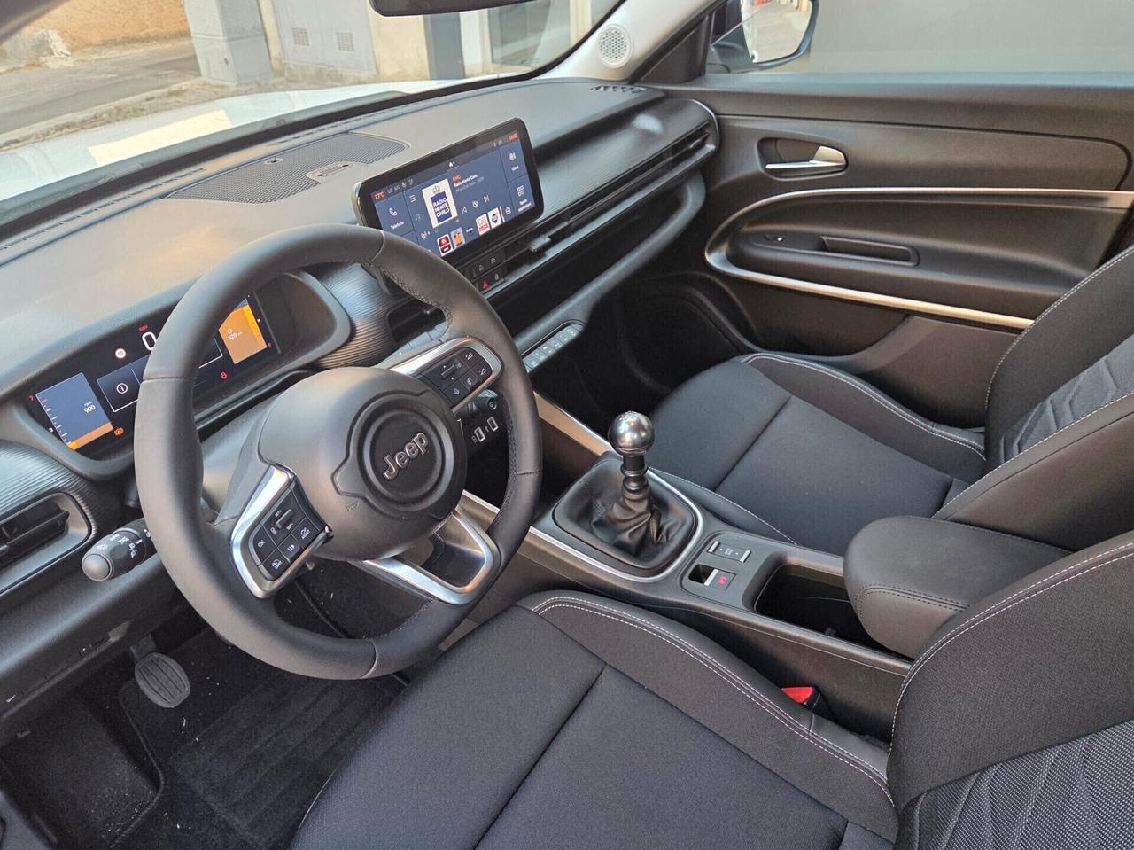 Jeep Avenger 1.2 Turbo ALTITUDE 1.800 km PRIVATA