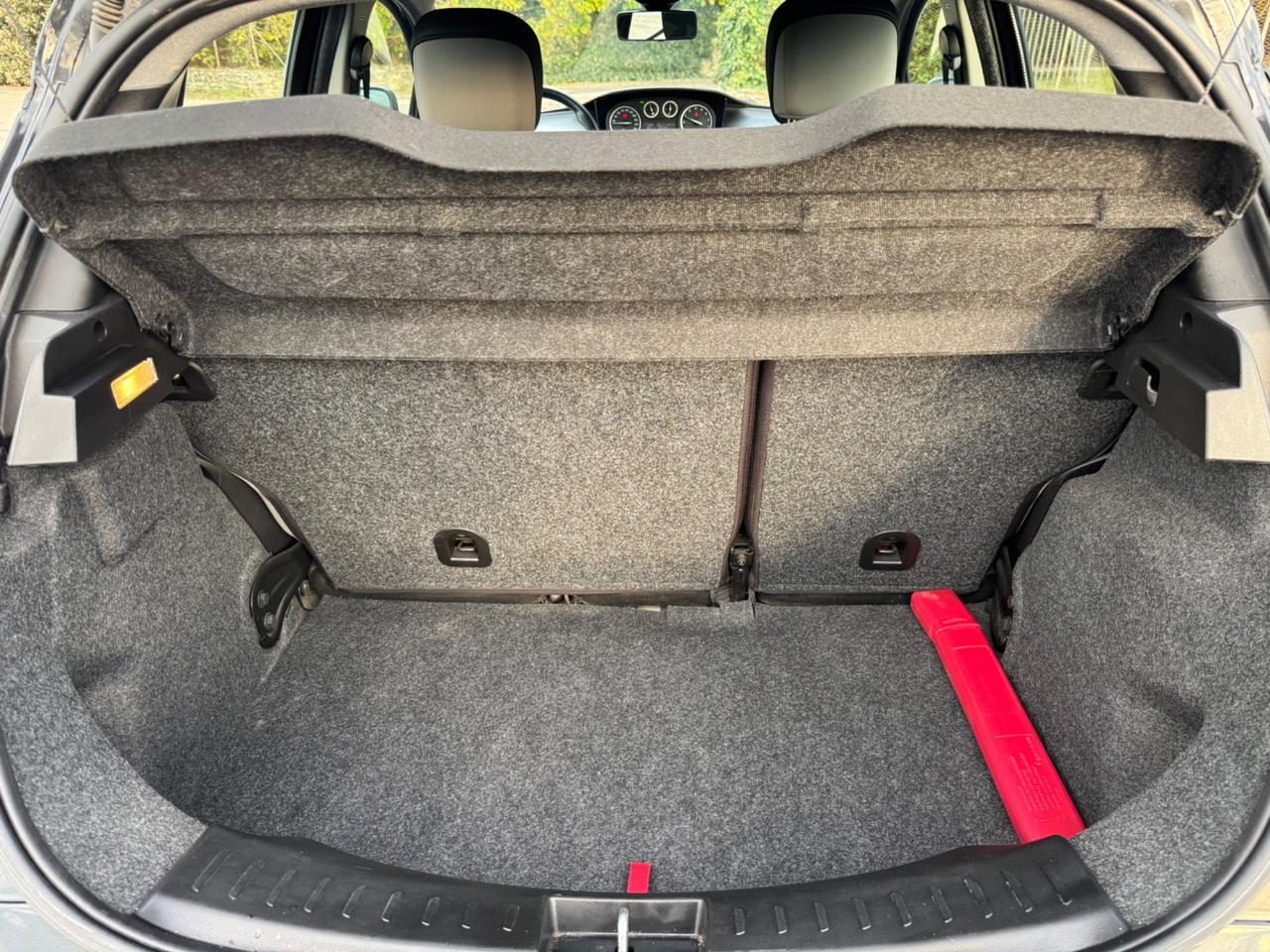 Lancia Ypsilon 1.2 69 CV 5 porte Elefantino