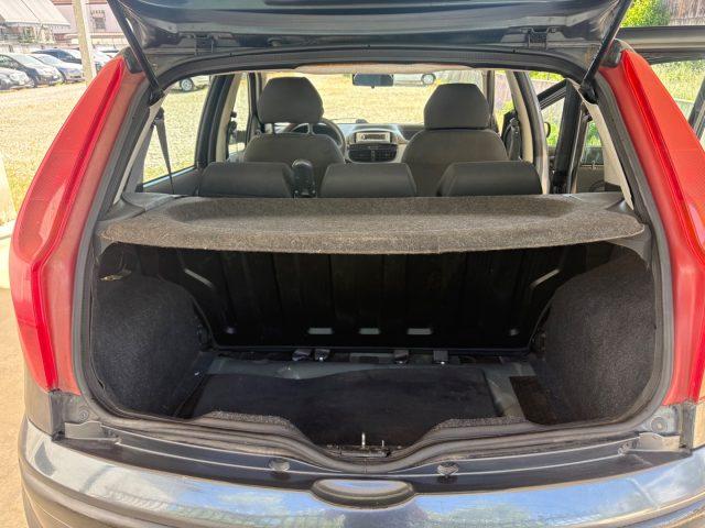 FIAT Punto 1.2i cat 5 porte POCHI CHILOMETRI OK NEOP