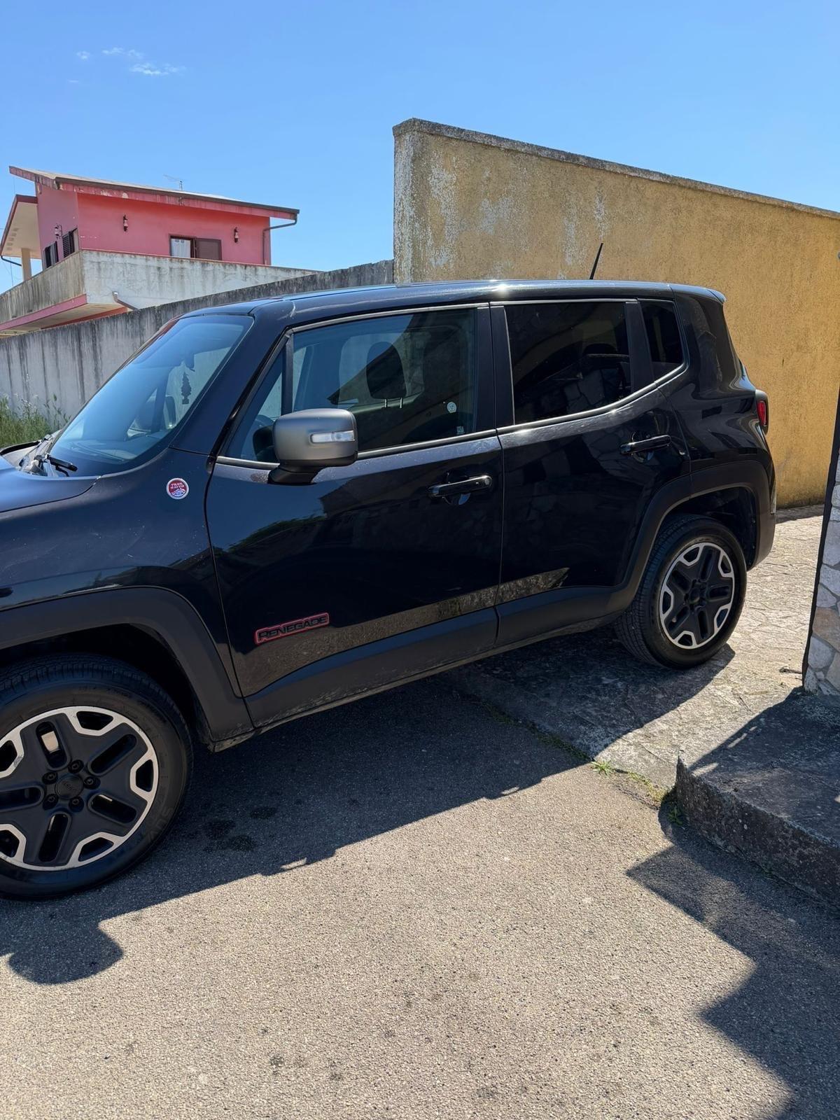 Jeep Renegade 2.0 Mjt 170CV 4WD Active Drive Low Trailhawk