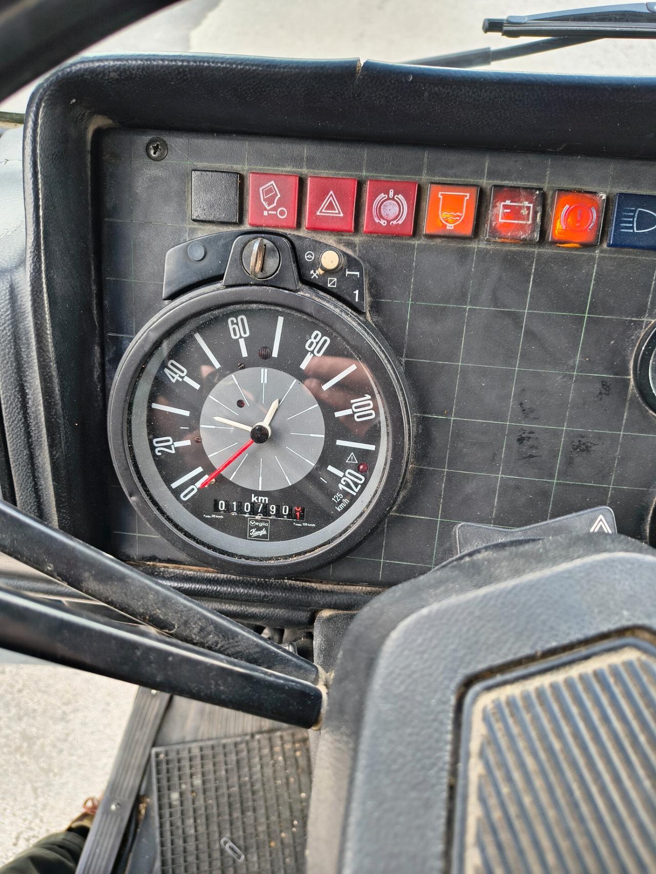 Iveco 65-10 Ribaltabile Trilaterale