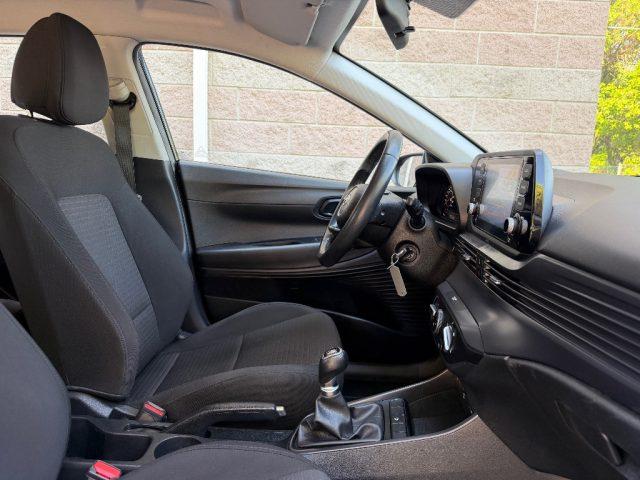 HYUNDAI i20 1.2 84CV MPI SENSORI PARCHEGGIO REETROCAMERA