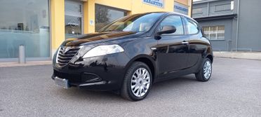 Lancia Ypsilon Benzina cc. 1.242 - 5 Porte 5 Posti SOLO 32.900 KM. PER NEOPATENTATI.