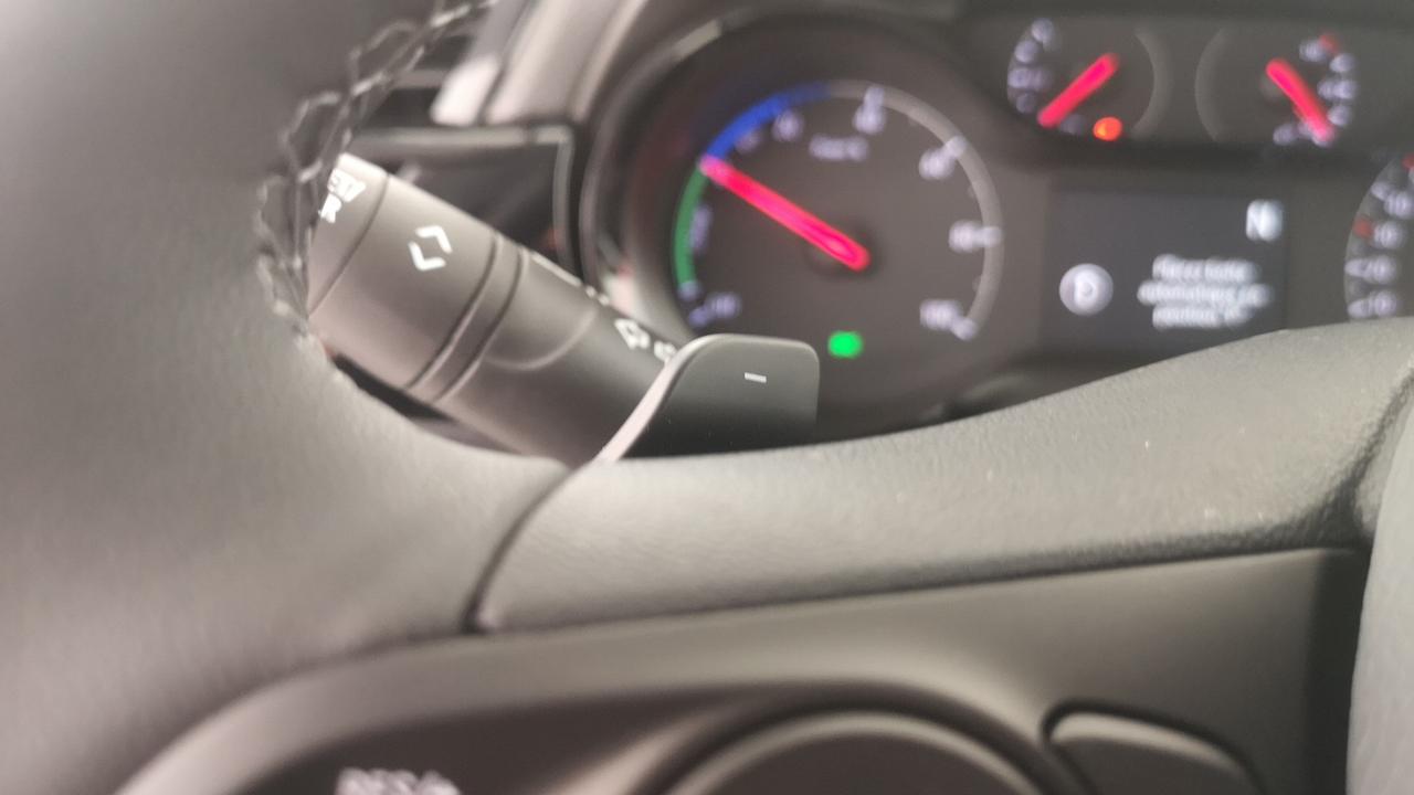 OPEL Nuova Corsa Edition Hybrid 110CV DTC6