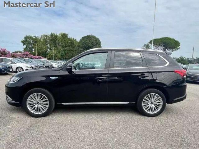 MITSUBISHI Outlander Outlander phev 2.4 Instyle 4wd - FZ219SY