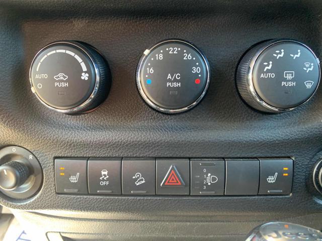 JEEP Wrangler 2.8 CRD DPF Sahara Auto