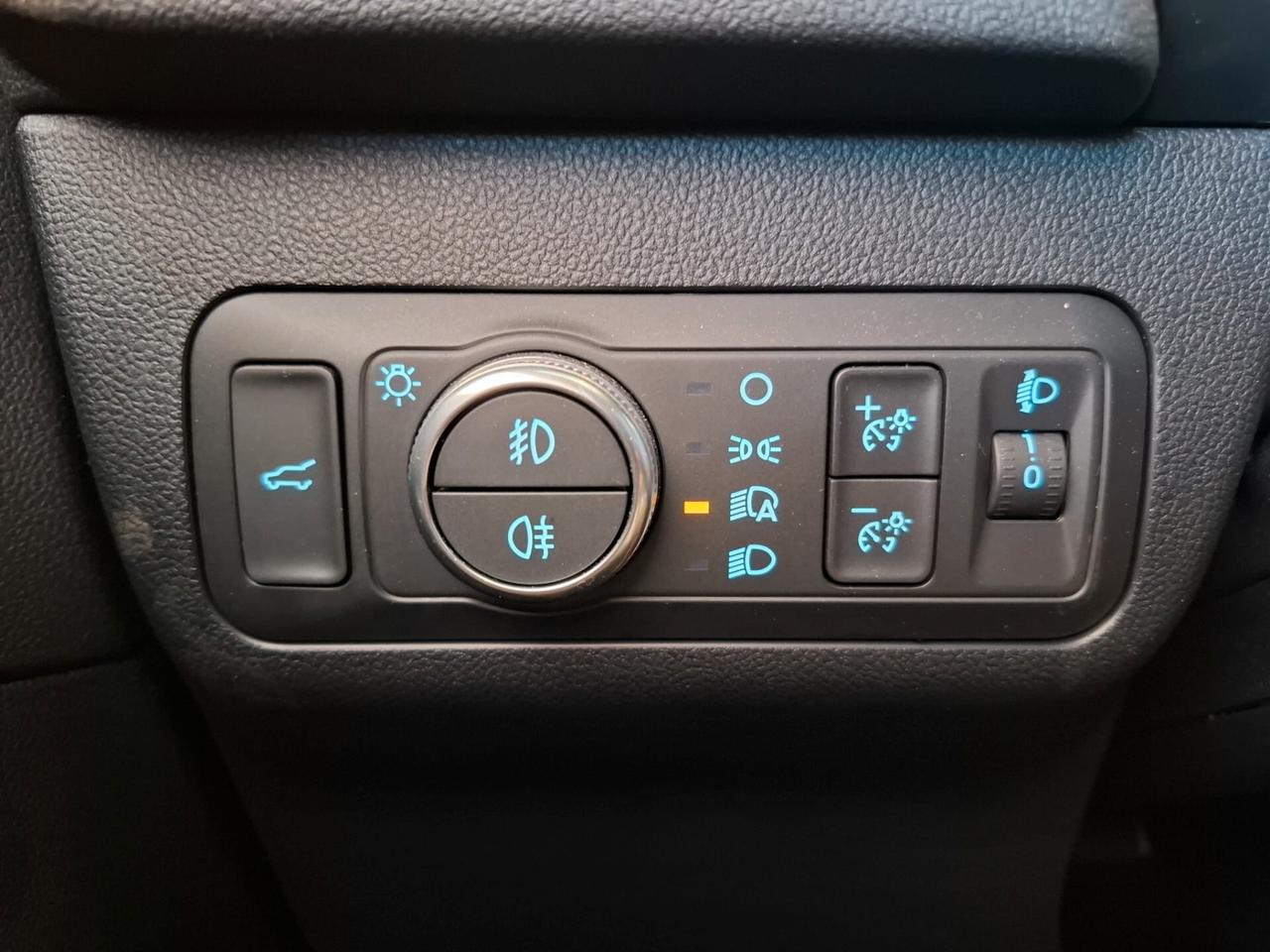 Ford Kuga St-Line Hybrid/Benzina Automatica