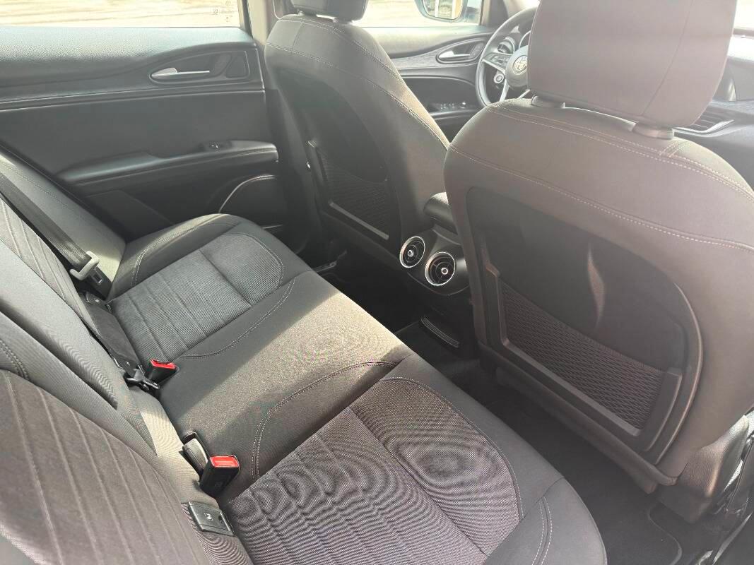 Alfa Romeo Stelvio 2.2 t Business rwd 160cv auto my19