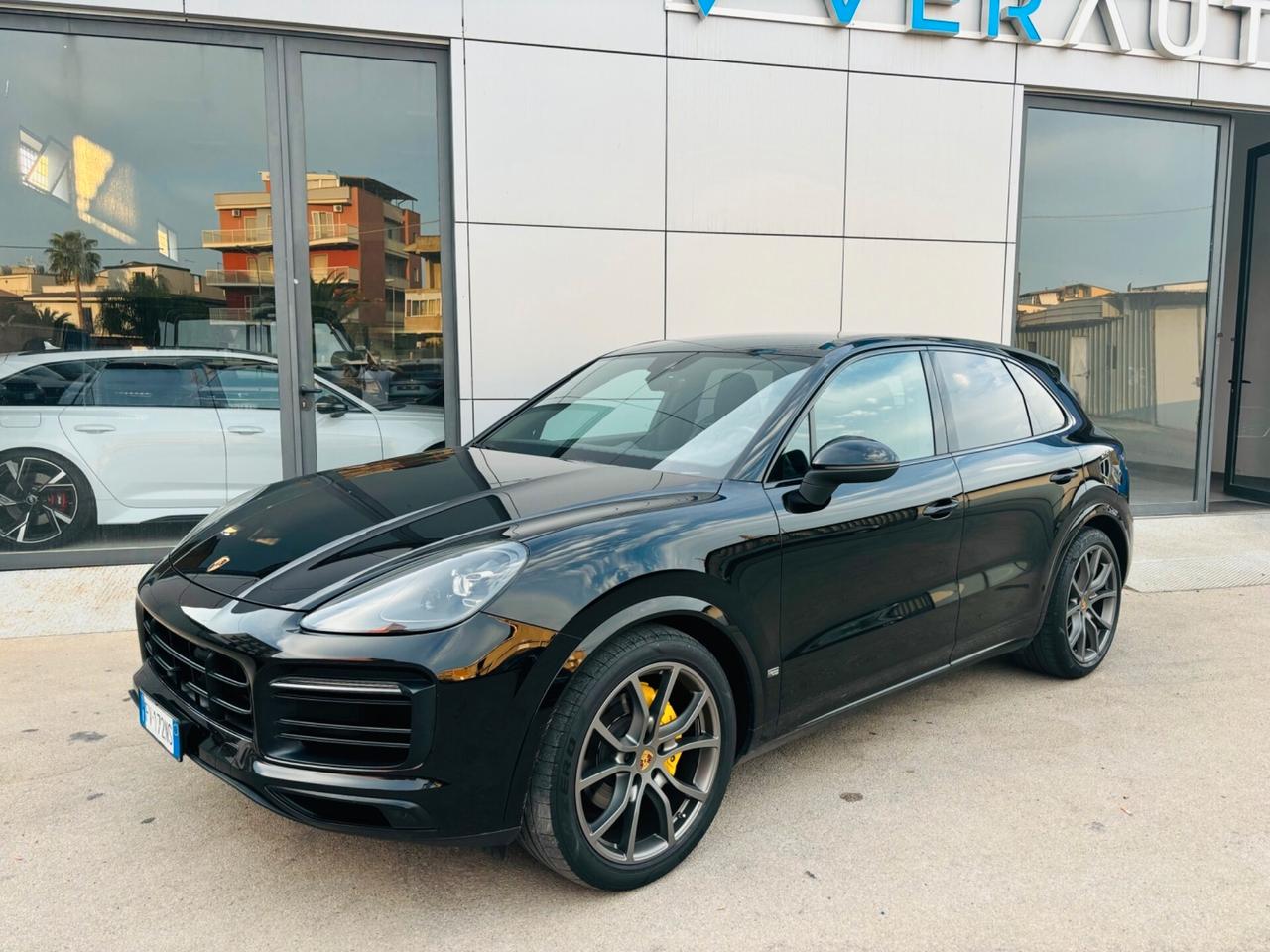 Porsche Cayenne 3.0 V6 - anno 2019 - prezzo €51.900