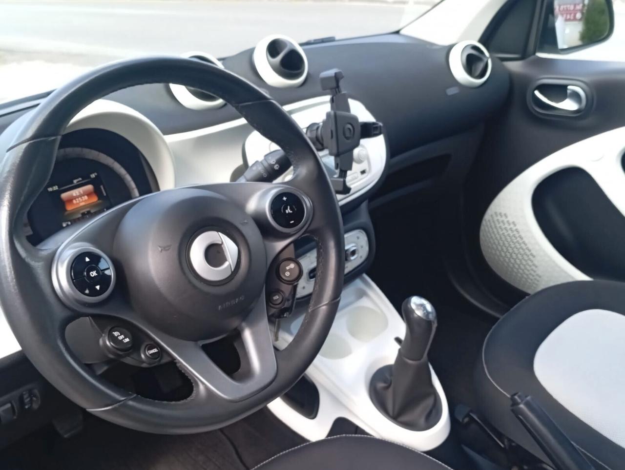 Smart ForFour PASSION 1.0 71CV KM 62000 COME NUOVA