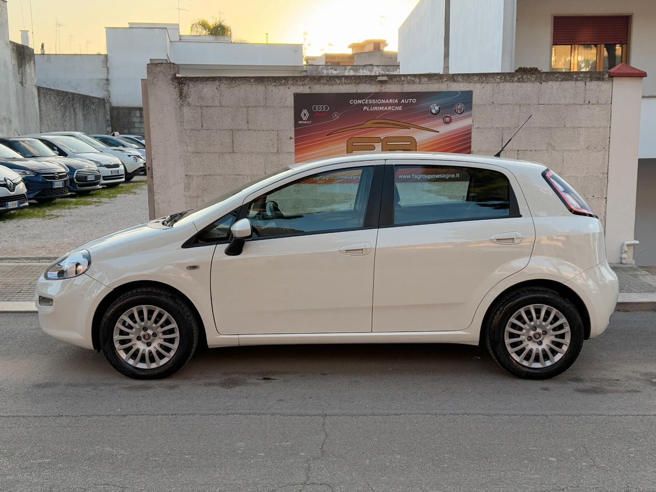 Fiat Punto 1.2 69V 5P Street NEOPATENTATI - 2014