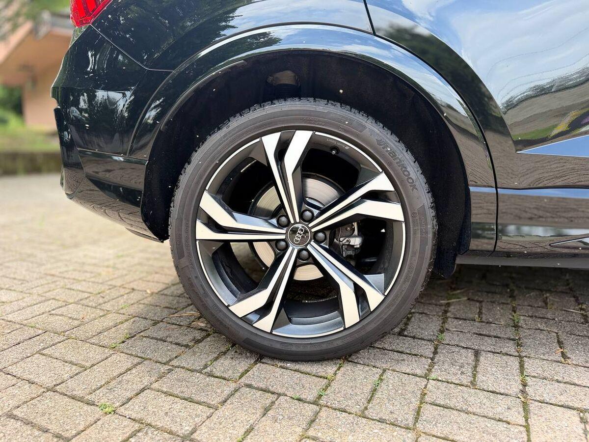 Audi Q3 Sportback 35 1.5 tfsi Identity Black s-tronic