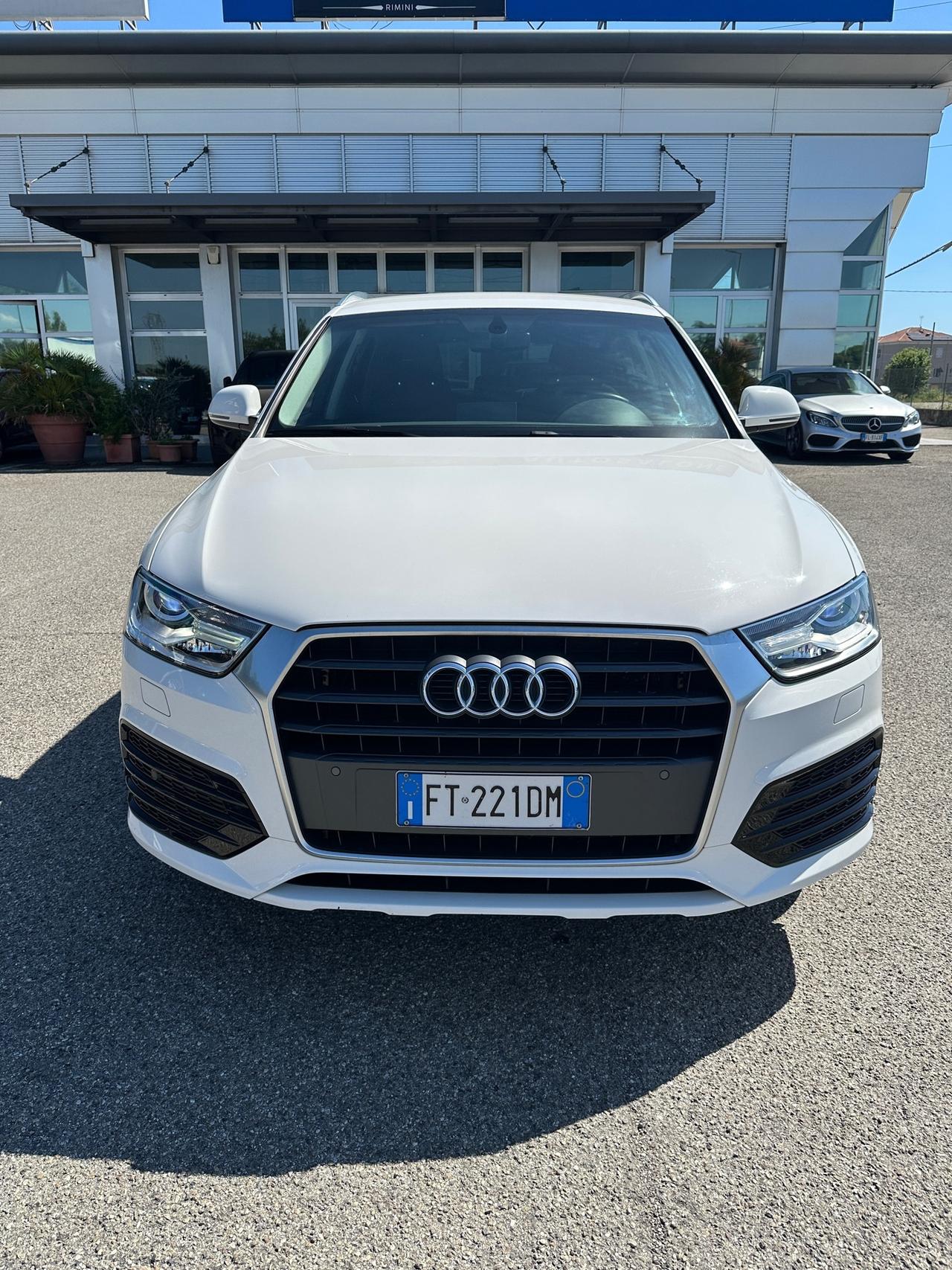 Audi Q3 2.0 TDI 120 CV Business - 2018