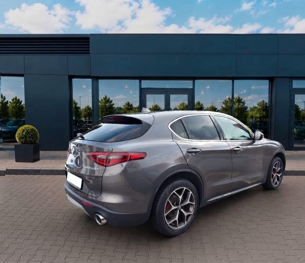 Alfa Romeo Stelvio 2.0 Turbo 200 CV AT8 Q4 Super