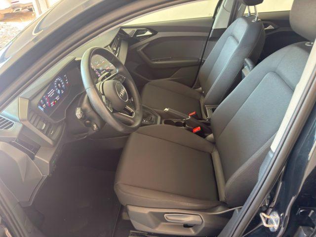 AUDI A1 citycarver 30 TFSI Identity Contrast