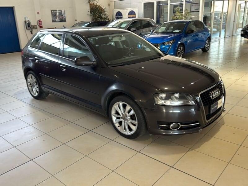Audi A3 A3 SPB 1.6 TDI 105 CV CR Ambition Volano Rumoroso