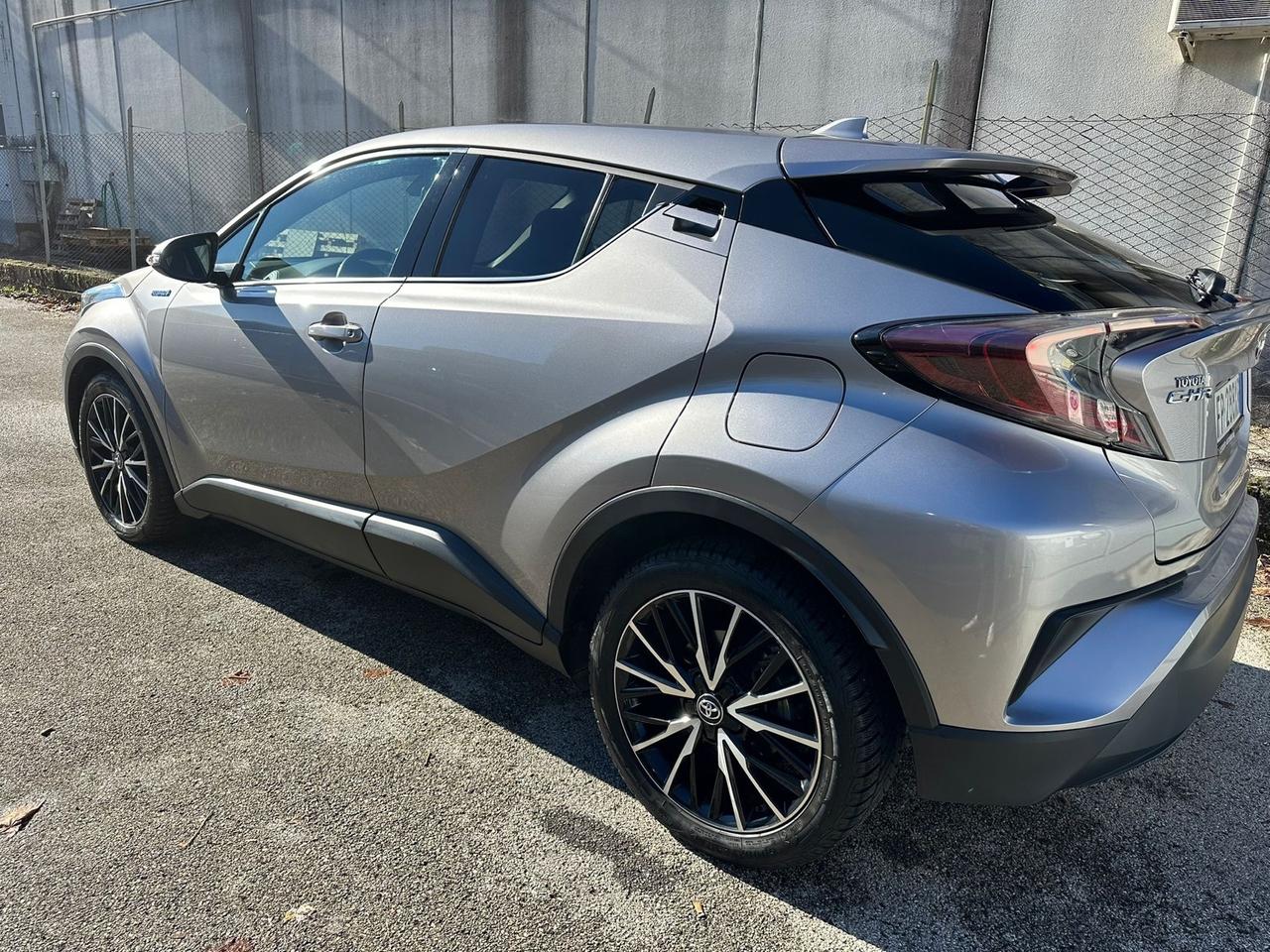 Toyota C-HR 1.8 Hybrid E-CVT Style