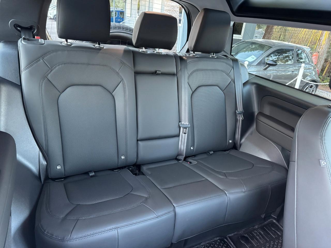 Land Rover Defender 90 3.0D I6 200 CV AWD Auto X-Dynamic SE