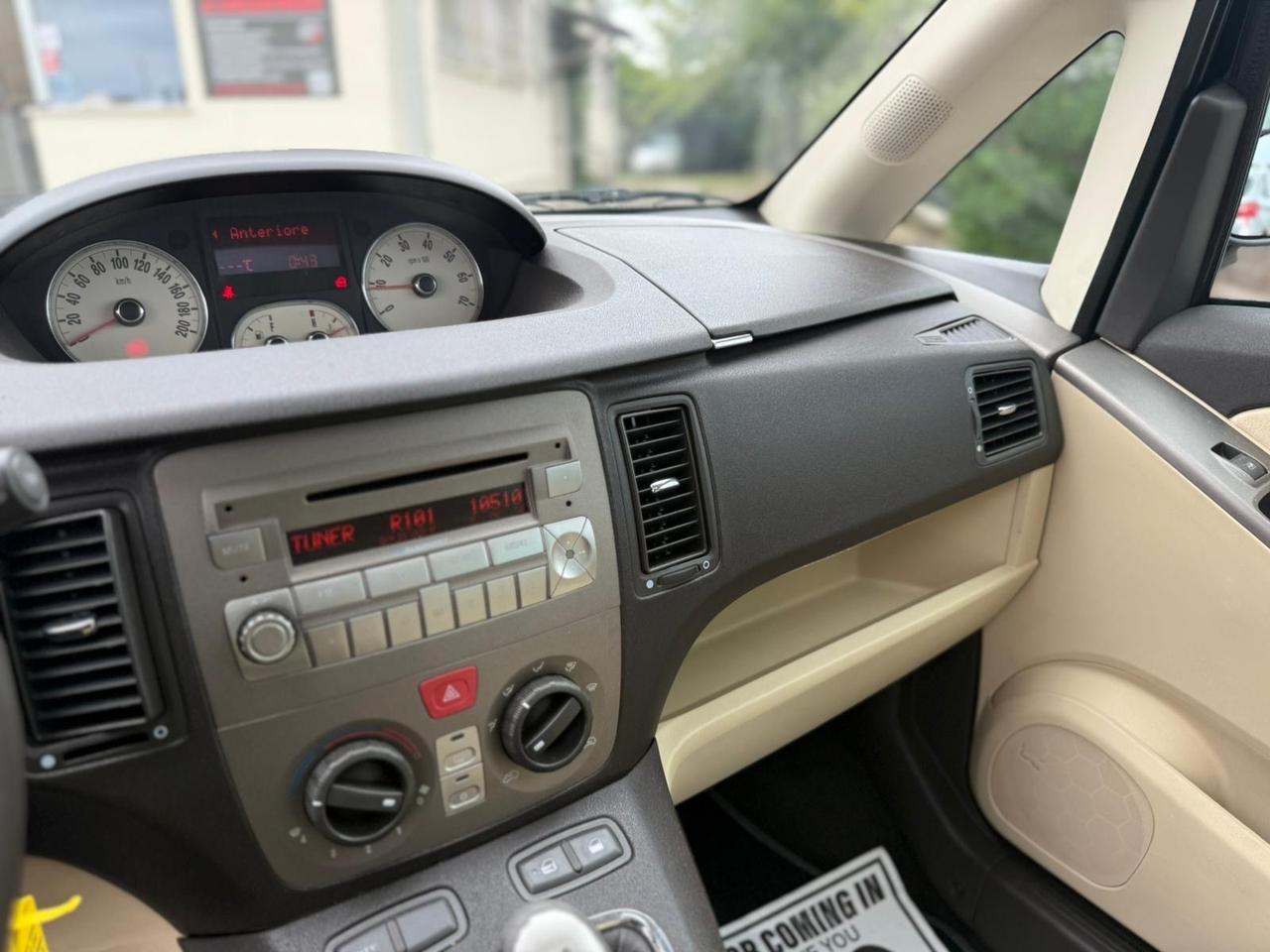 Lancia MUSA 1.4 16V Platino Plus