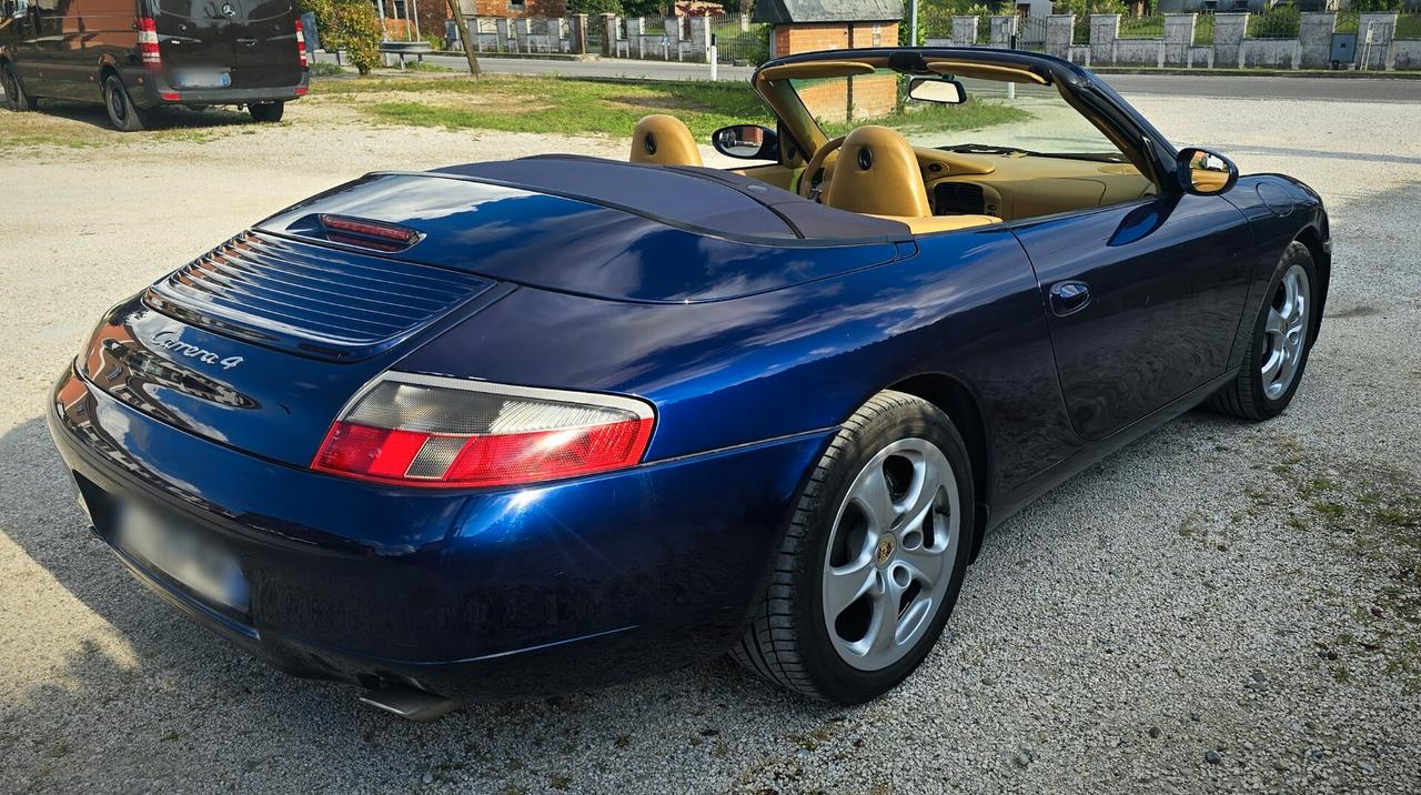 Porsche 996 Carrera 4 Cabrio