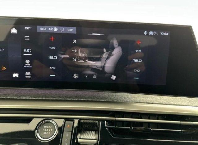 PEUGEOT 5008 Hybrid 145 e-DCS6 Allure in PROMO con Panoramic P