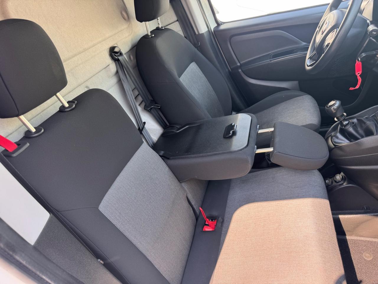Fiat Doblo 1.4 T-JET 120Cv BENZINA 3 POSTI PRONTA CONSEGNA