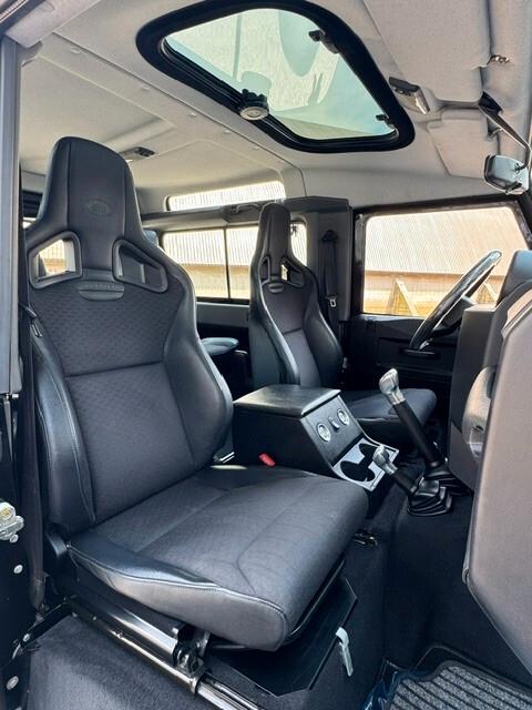 Land Rover Defender SVX 60 Anniversario