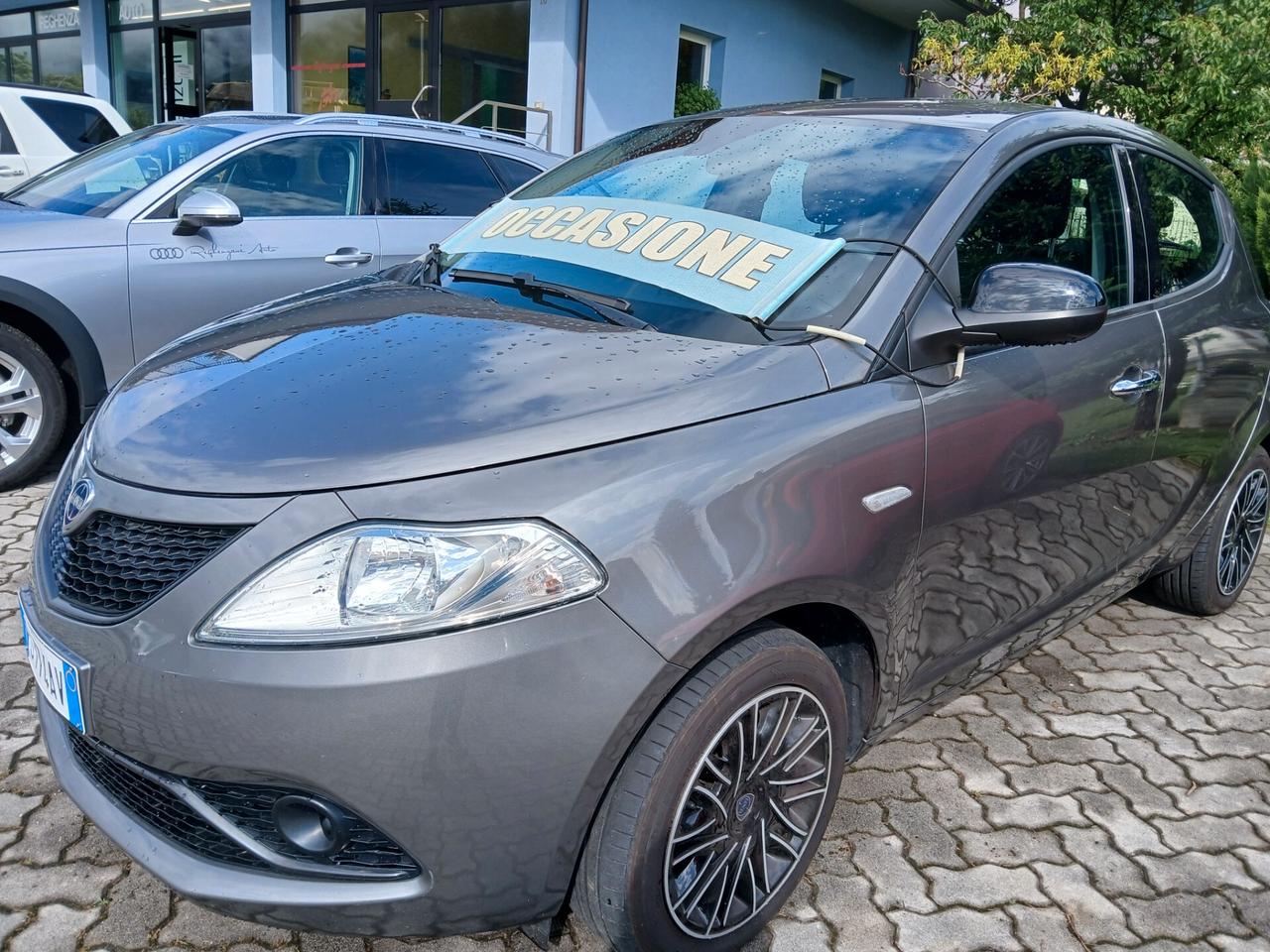 Lancia Ypsilon 1.2 69 CV 5 porte Gold