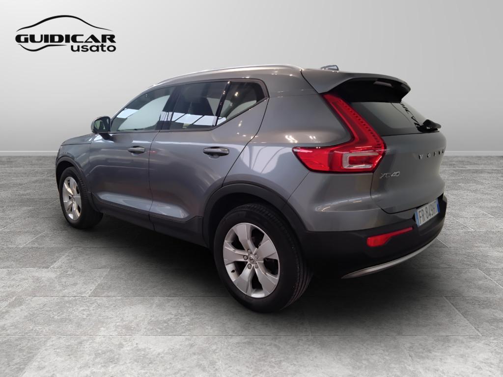 VOLVO XC40 (2017-->) - XC40 T3 Momentum