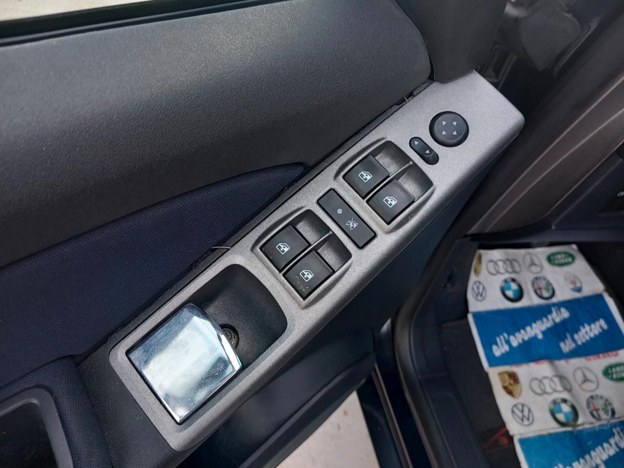 Lancia MUSA 1.6 Multijet Oro gomme nuove doppia chiava ottima utilitaria