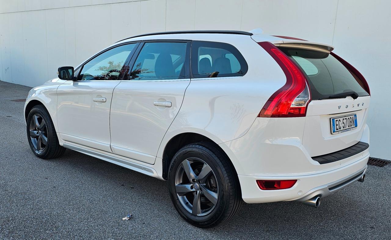 Volvo XC 60 XC60 D5 AWD R-design