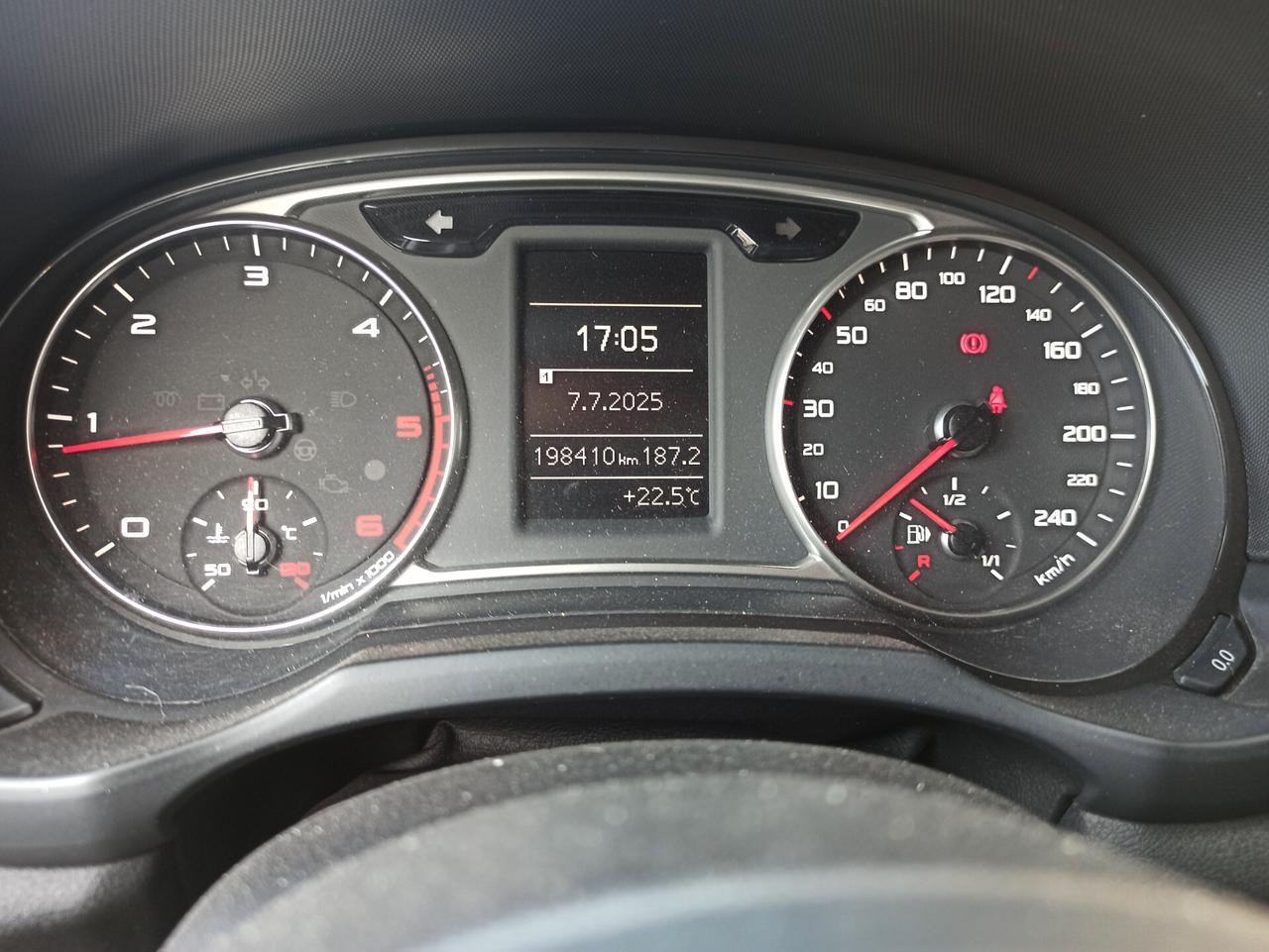 Audi A1 1.6 TDI 105 CV Attraction SLINE