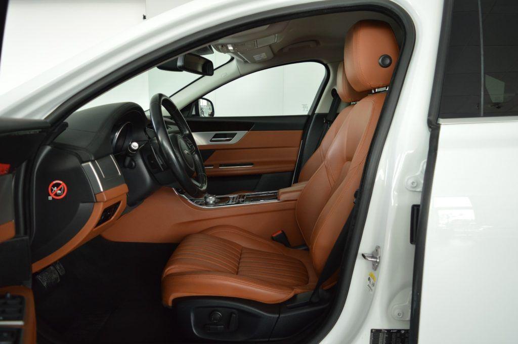 JAGUAR XF 2.0 D 180 CV aut. Portfolio MOTORE NUOVO