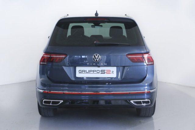 VOLKSWAGEN Tiguan 2.0 TDI 200 CV SCR DSG 4MOTION R-Line Tetto pano