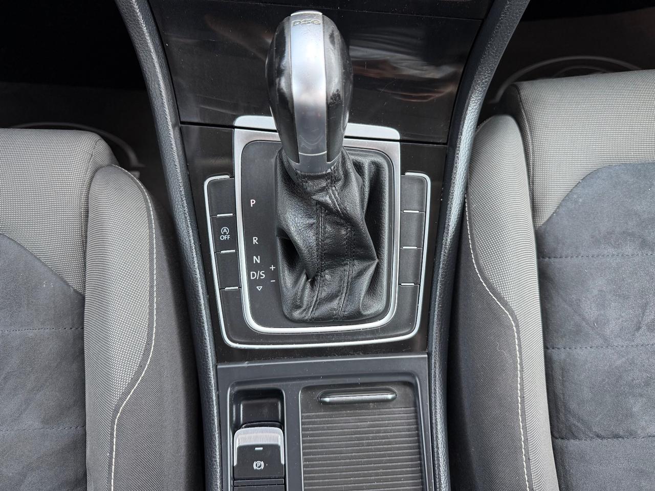 Volkswagen Golf 7 1.6 TDI DSG 5p. Highline BlueMotion okneopatentati