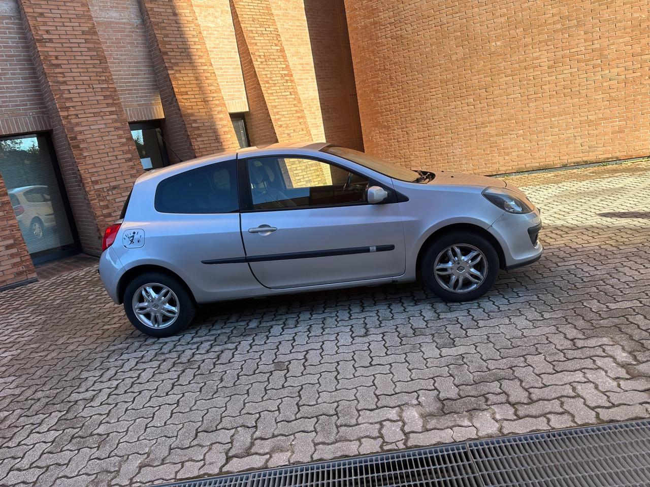 Renault Clio 1.2 16V 3 porte Pack