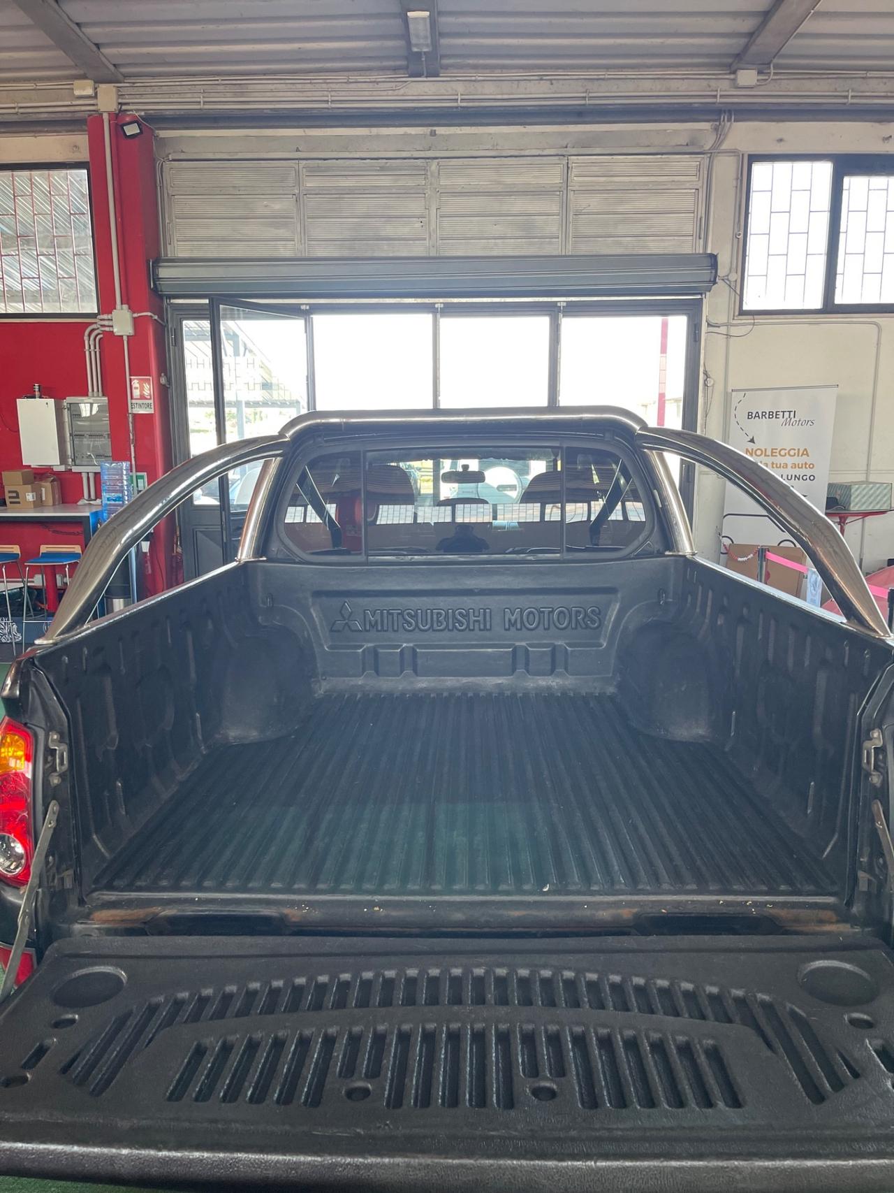 Mitsubishi L200 2.5 DI-D 4x4 Iva Esposta PERMUTE RATE