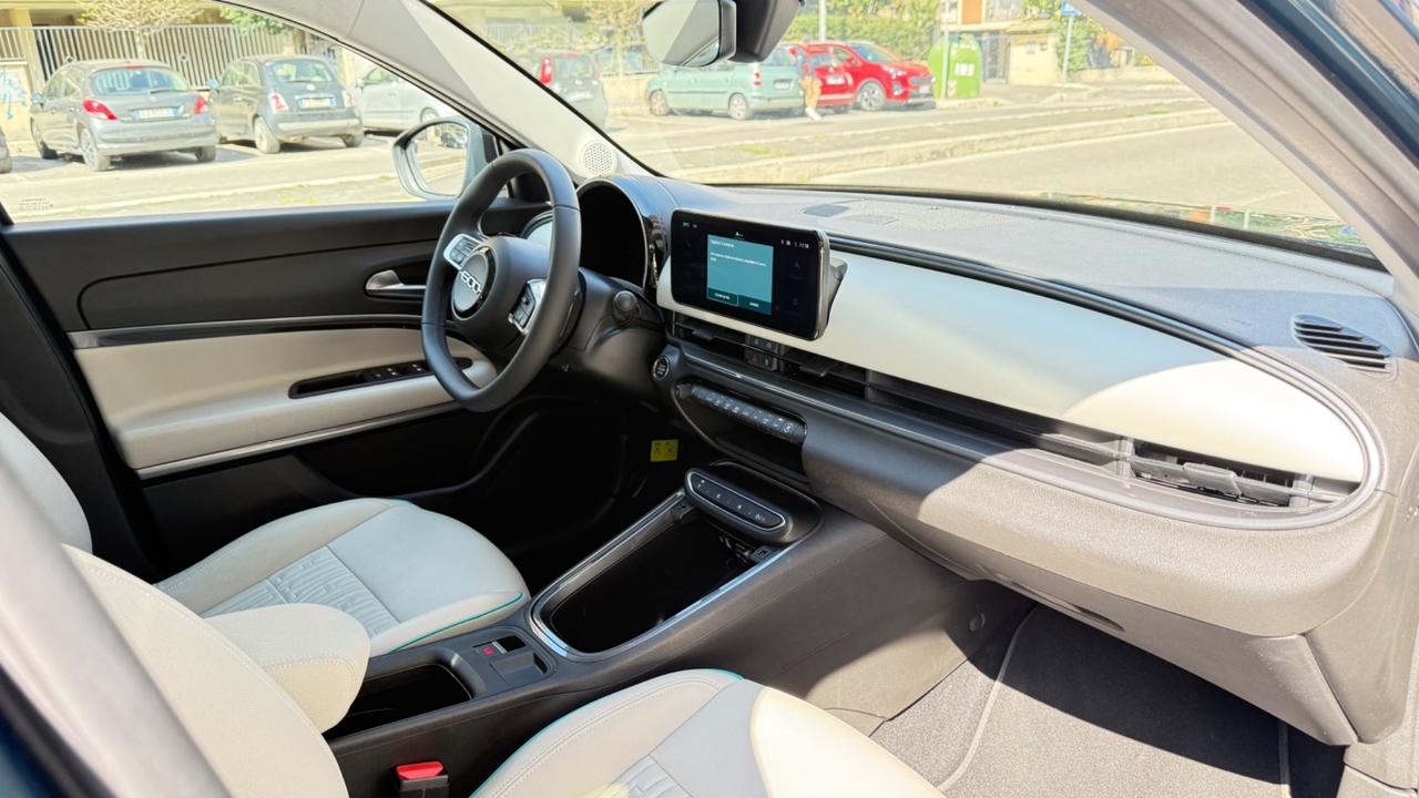 Fiat 600 Hybrid 110 CV DCT MHEV La Prima