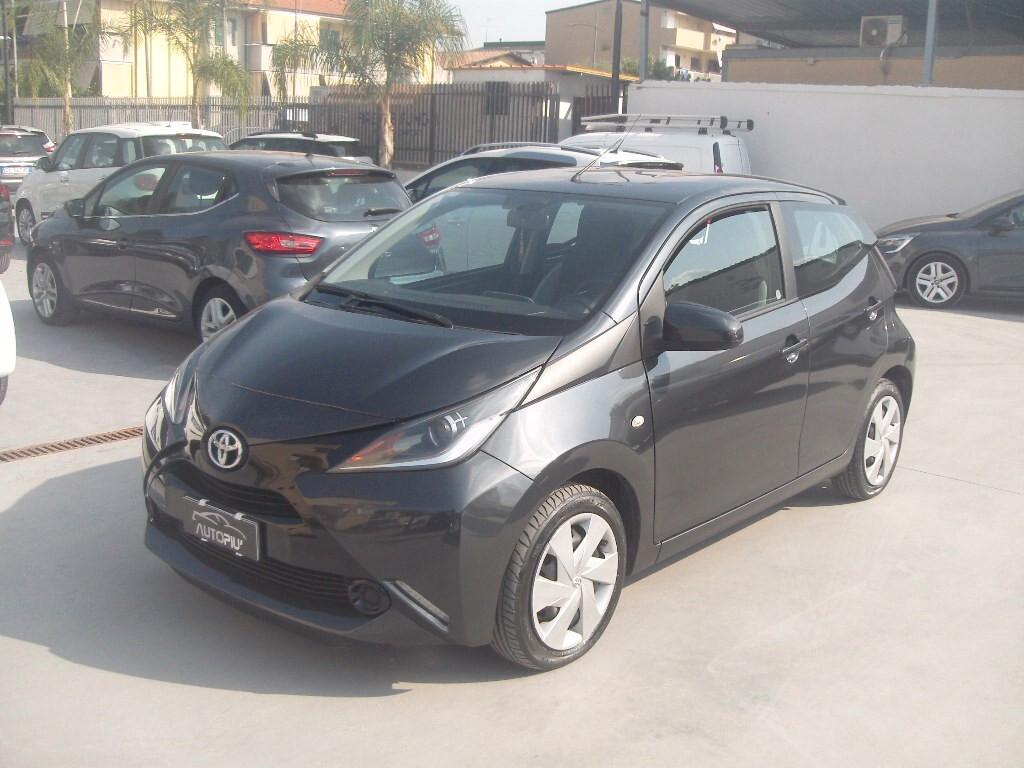 Toyota Aygo 1.0 VVT-i 69 CV 5 porte x-cool