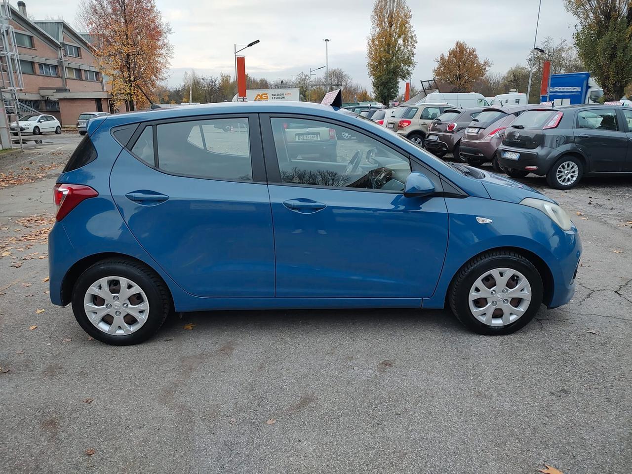 Hyundai i10 1.0 Comfort E6, VEICOLO EURO 6B, LEGGERA GRANDINE, OK NEOPATENTATI, GARANZIA L.12 MESI