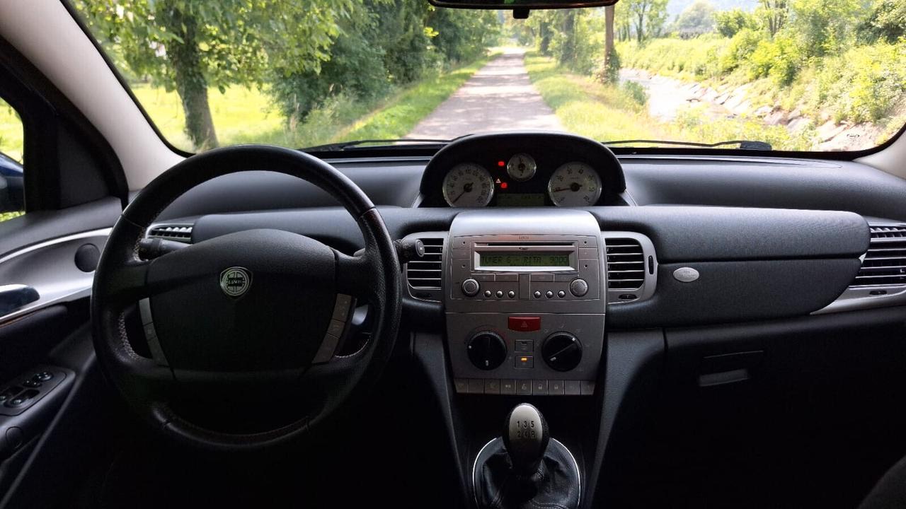 LANCIA YPSILON 1.3MTJ NEOPATENTATI