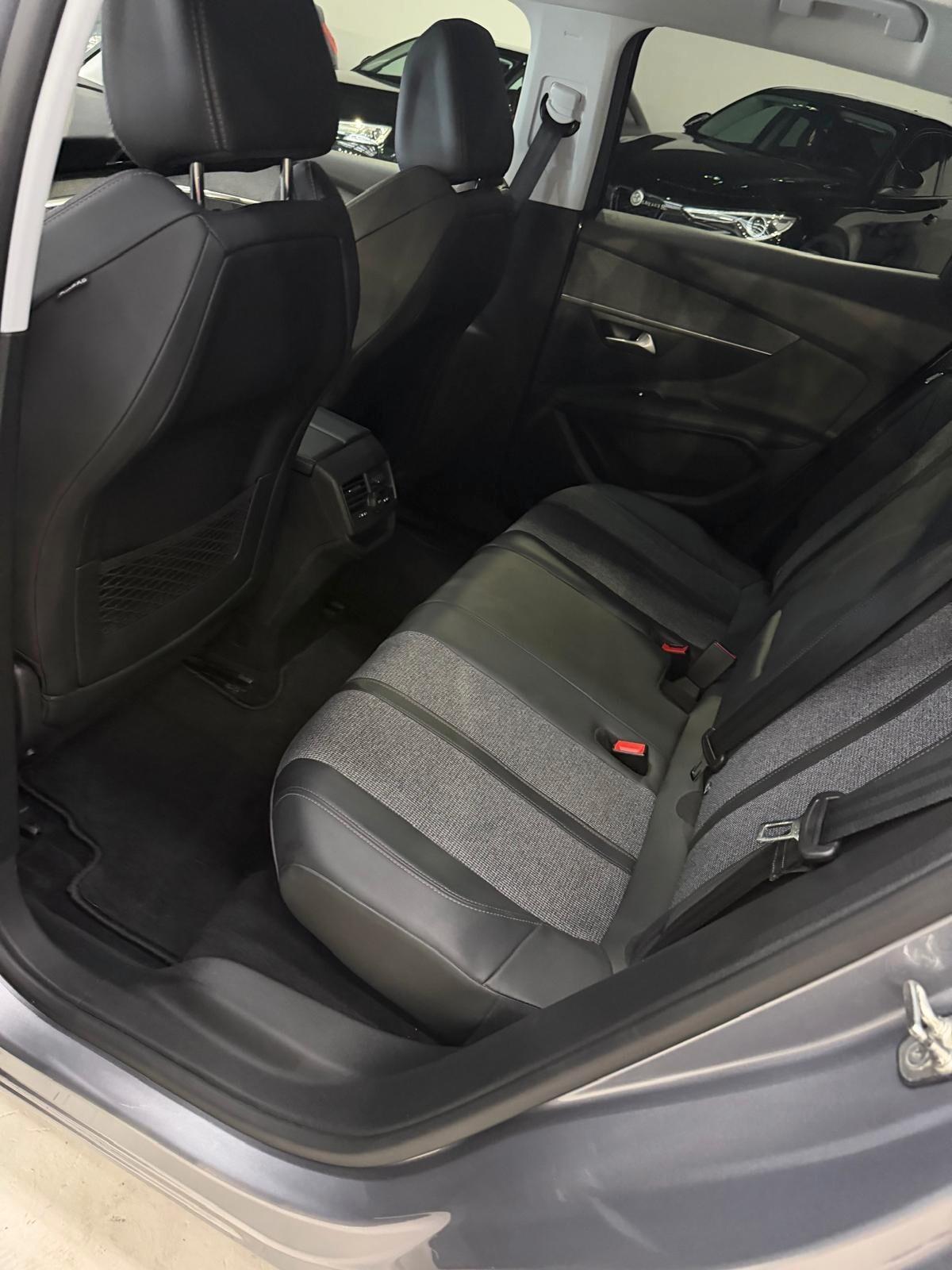 Peugeot 3008 BlueHDi 130 S&S Allure