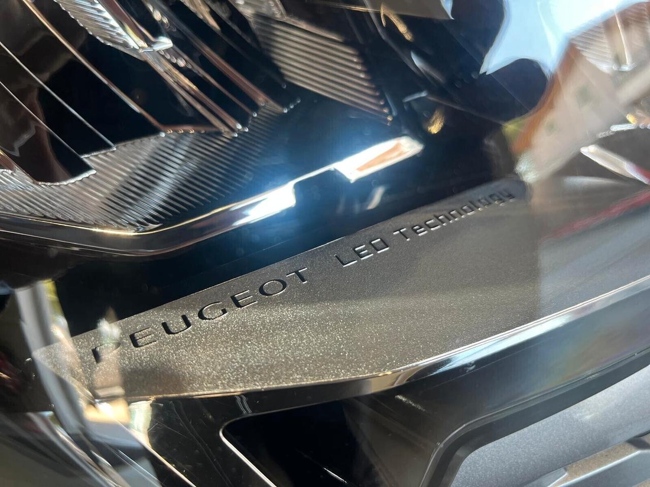 PEUGEOT 5008 HDi 130 CV EAT8 ALLURE PACK *2023*7POSTI*76MILAKM*