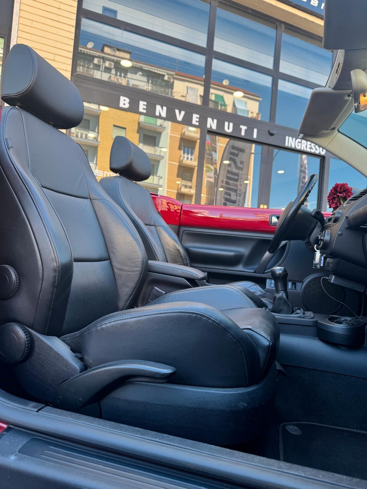 Volkswagen New Beetle 1.8 T 20V Cabrio