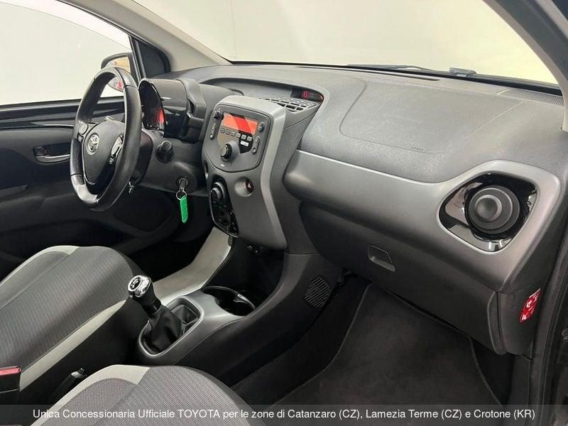 Toyota Aygo Aygo Connect 1.0 VVT-i 72 CV 5 porte x-play