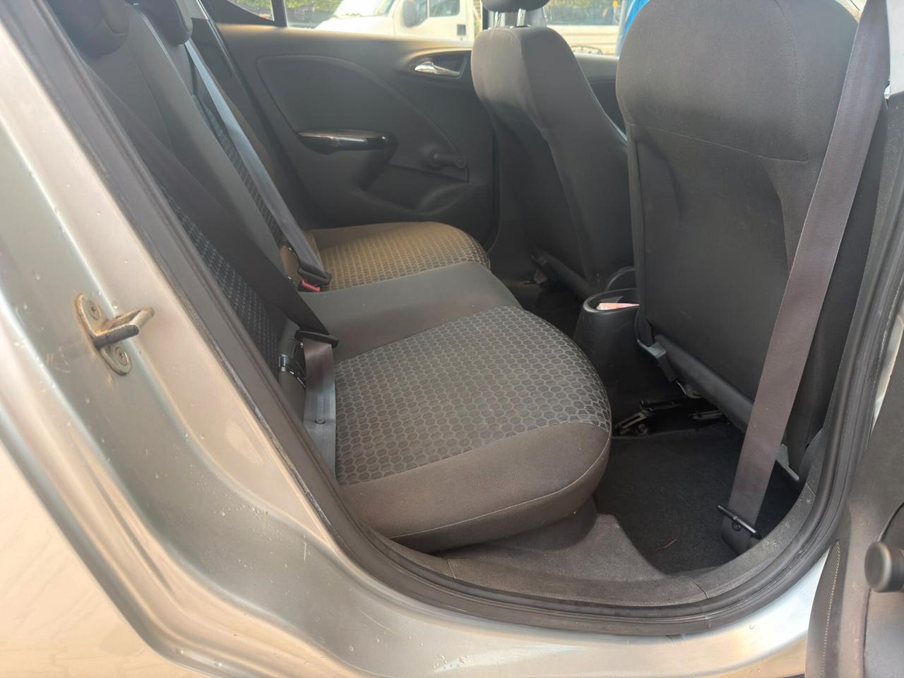 Opel Corsa 1.2 5 porte b-Color