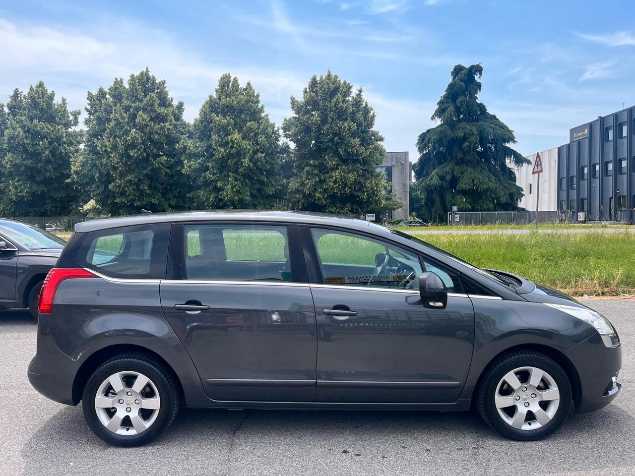 Peugeot 5008 1.6 VTi 120CV **SOLO EXPORT**