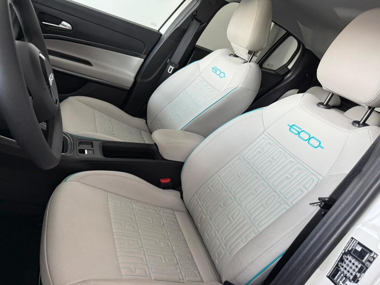 Fiat 600 Hybrid 100 CV DCT MHEV La Prima
