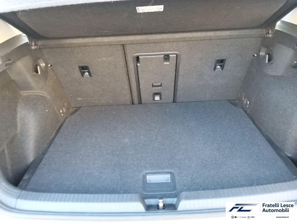 VOLKSWAGEN - Golf 2.0 tdi Life 150cv dsg (In Arrivo)