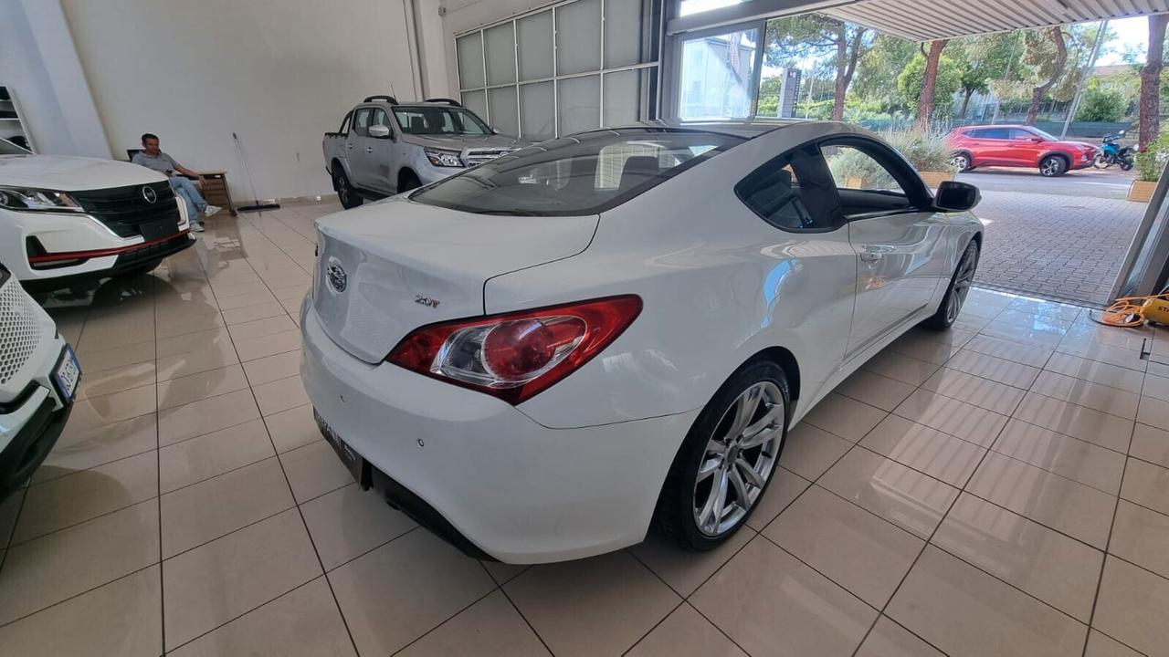 Hyundai Genesis Coupe 2.0 Turbo Sport VETTURA A GPL